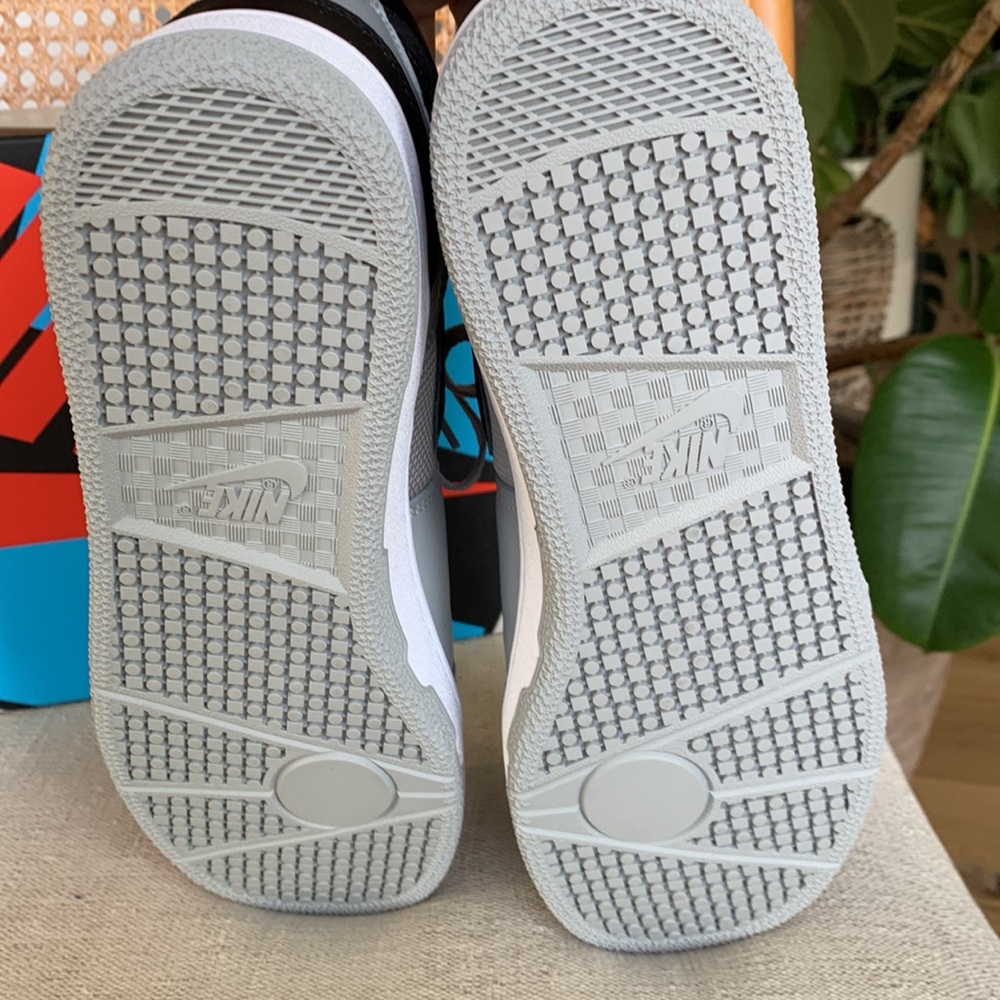 NIKE Mack Attack QS SP Light Smoke Grey - Picture 7 of 14